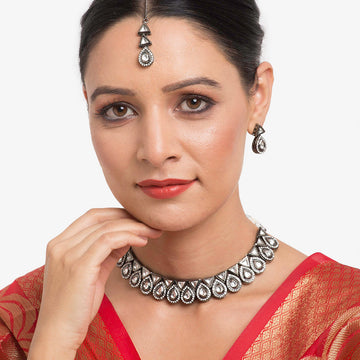 Silver Kundan Choker with Earrings and Maang Tikka