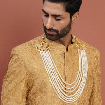 White Layered Side Kundan Neckpiece