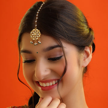 Phool Tikka Kundan Floral Pearl Maang Tikka