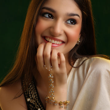 Sleti Gucchha Grey Bead Kundan Haath Phool