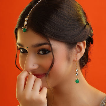 Polki Hara Jodi Complete Set – Polki Tikka & Green Stone Drop Earrings