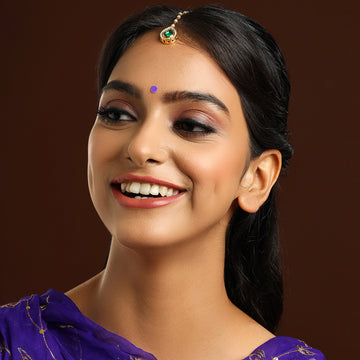 Tear Drop Green Kundan Maang Tikka