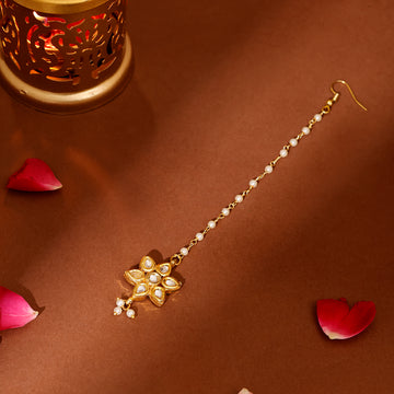 Flower Kundan Maang Tikka
