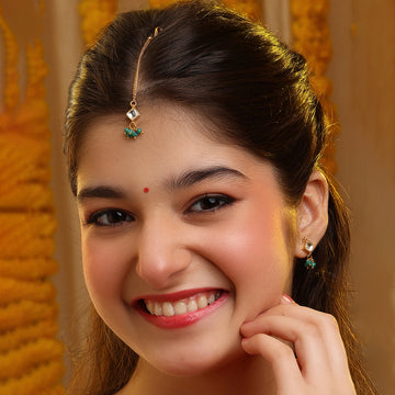 Ruby Raang Gold-white set of Earrings and Maang Tikka