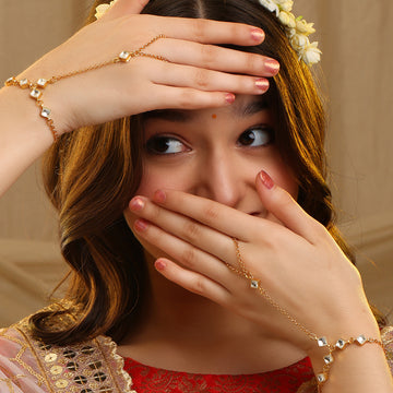 Ruby Raang Kundan Haath Phool (2'6)