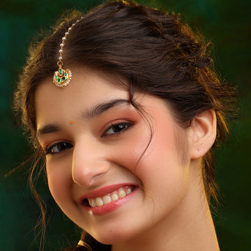 Ruby Raang Sundari Maang Tikka