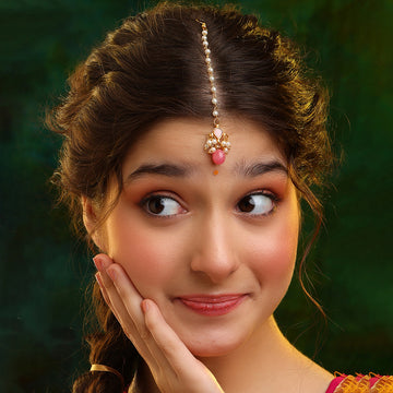 Ruby Raang Sitara Sparkle Maang Tikka