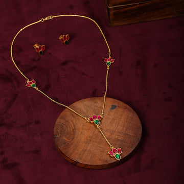 Handcrafted Patchi Kundan Necklace with Studs