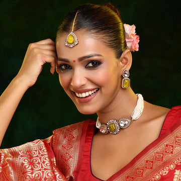 Green Stone and Moissanite Necklace with matching Earrings and Maang Tikka