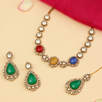 Stonework Kundan Necklace with Earrings and Maang Tikka