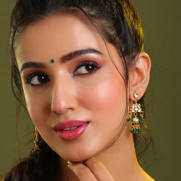 Titli Mahira Kundan Chandbali Earrings