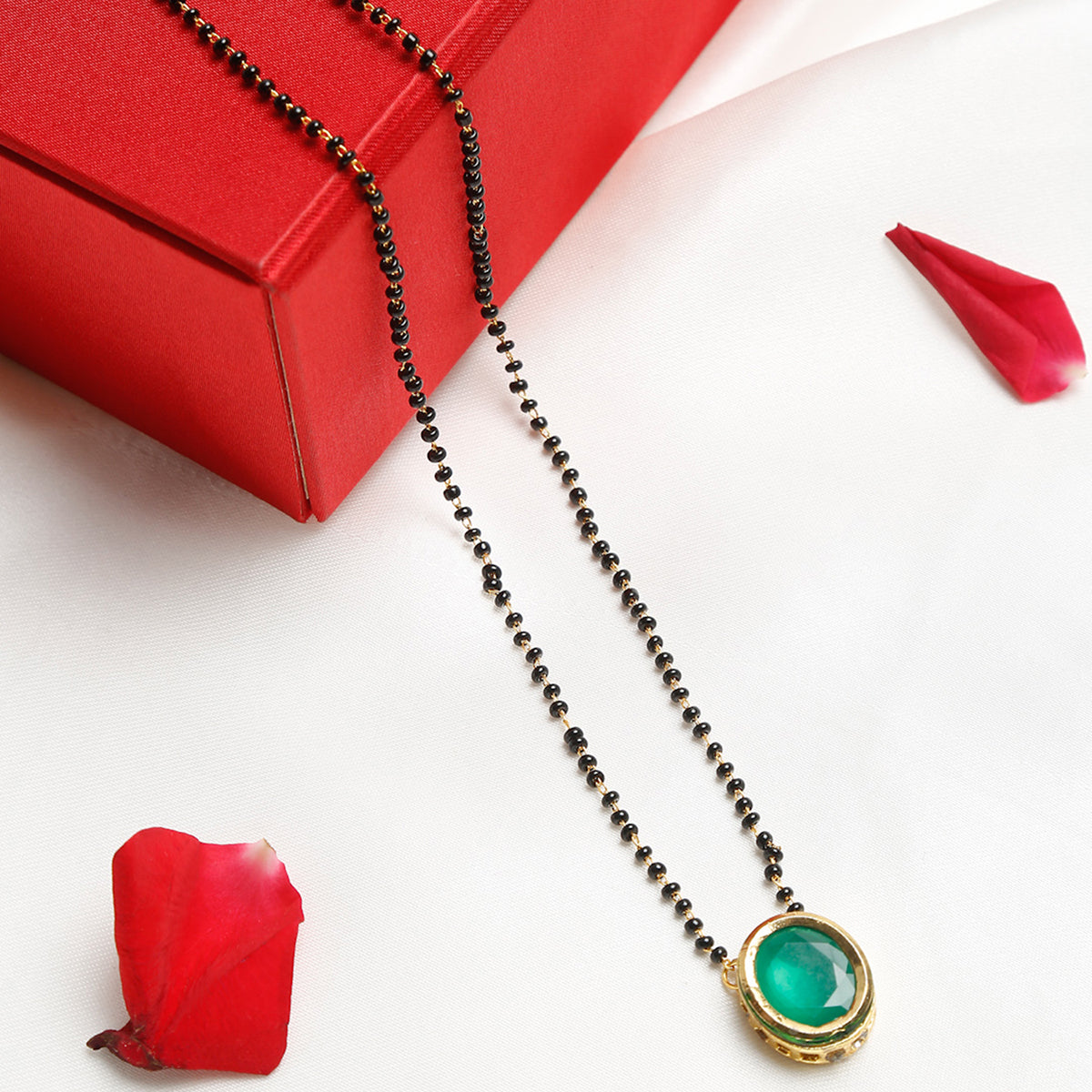 Ruby Raang Women's Kundan Mangalsutra