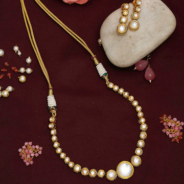 Kundan Choker with Earrings