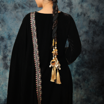 Stones with Mirror Work Parandi