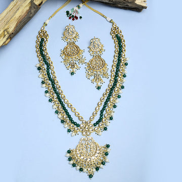 Long Kundan Neckpiece with Earrings