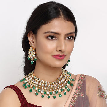 Kundan Neckpiece with Earrings