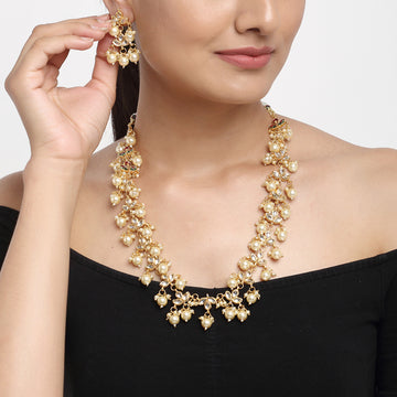 Kundan Neckpiece with Earrings