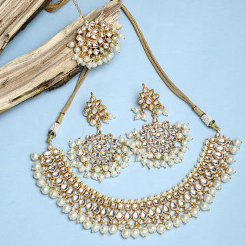 Kundan Choker with Earrings & Maang Tikka