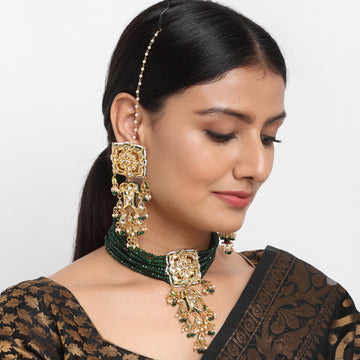 Kundan Choker with Earrings