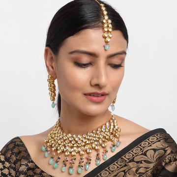 Kundan Neckpiece with Earrings and Maang Tikka