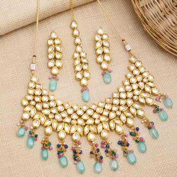 Kundan Neckpiece with Earrings and Maang Tikka