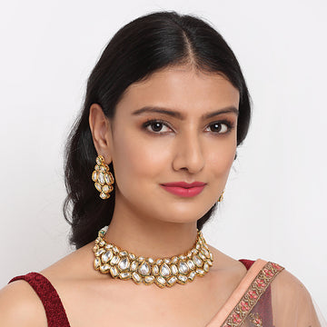 Kundan Choker with Earrings